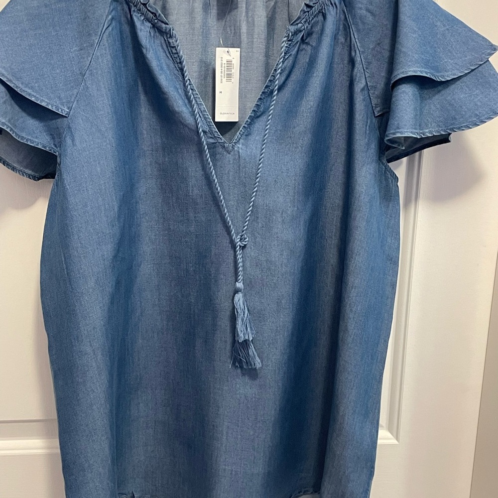 Old Navy chambray top, Medium